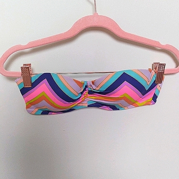 Victoria's Secret Strapless Rainbow Chevron Bikini Top Size 34C - Picture 1 of 8